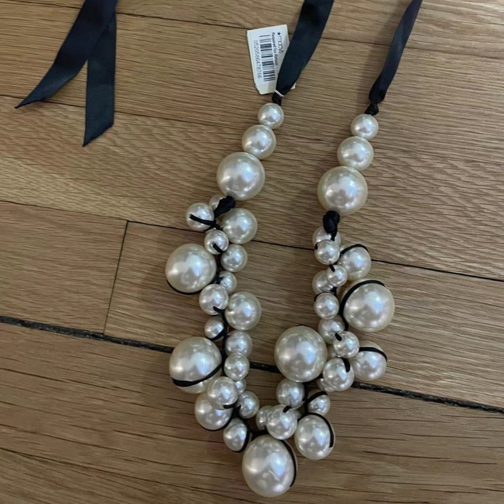Faux Pearls necklace with black ribbon